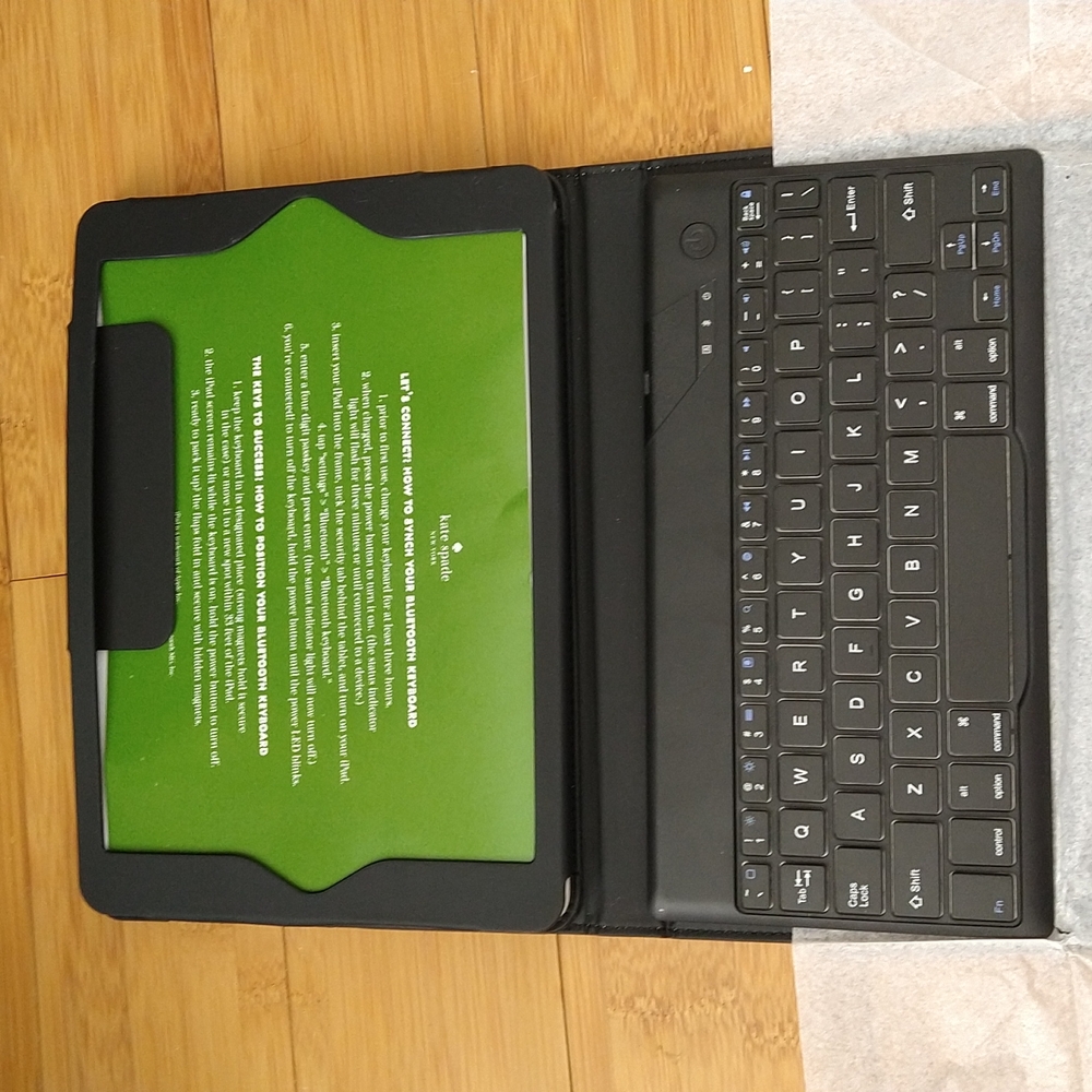 Kate Spade New With Box Bluetooth Keyboard Folio … - image 7